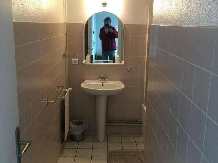 بنسيون Centre De Trielle