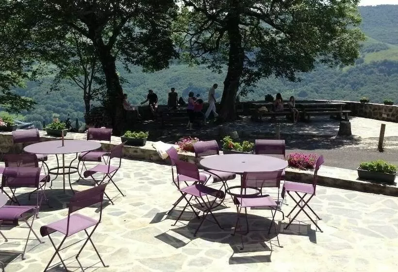 Majatalo Centre De Trielle