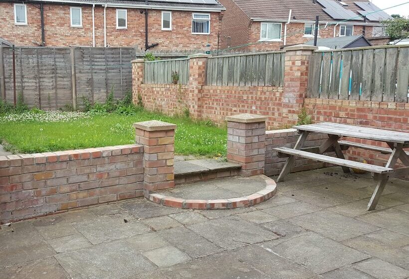 پانسیون Hollinside Road