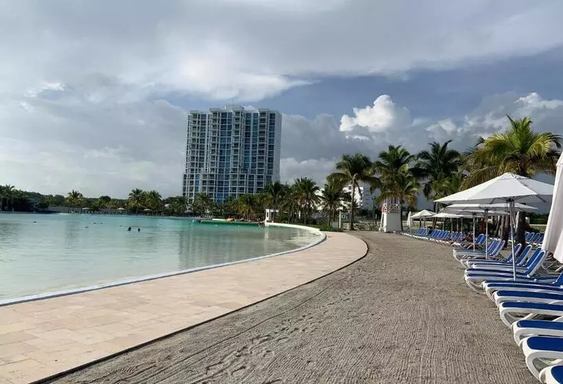 Majatalo Town Center Paradise In Playa Blanca