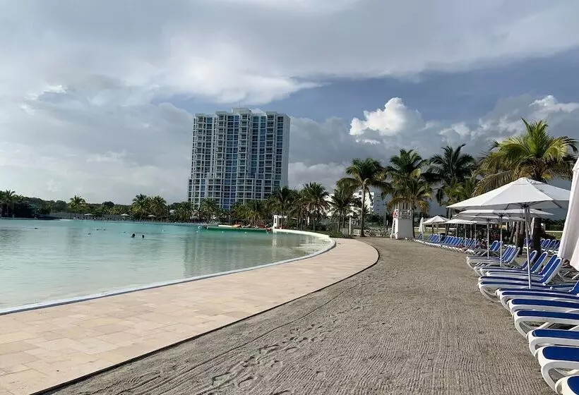 Majatalo Town Center Paradise In Playa Blanca