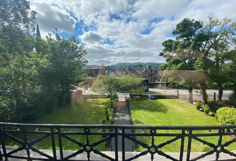 هتل No6 West Coates