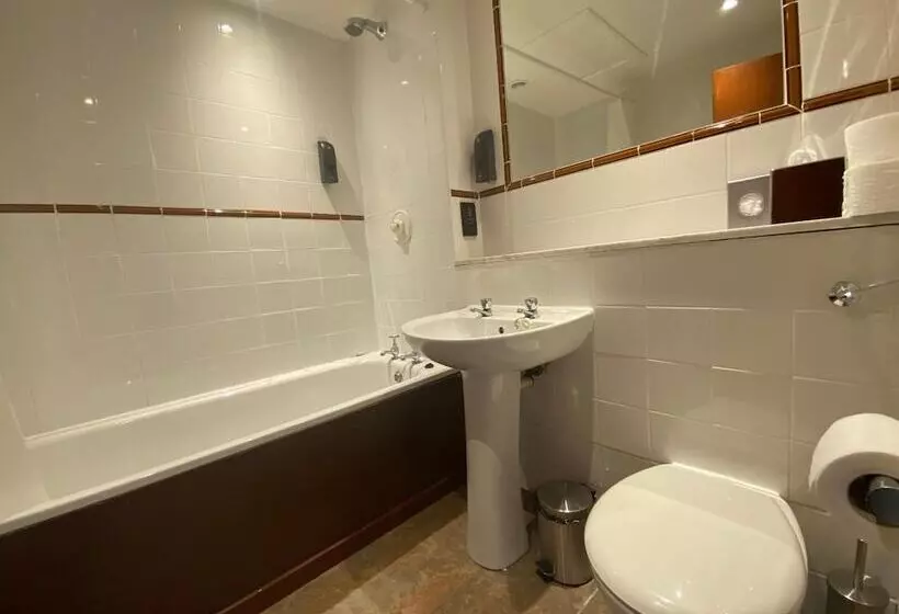 هتل No6 West Coates