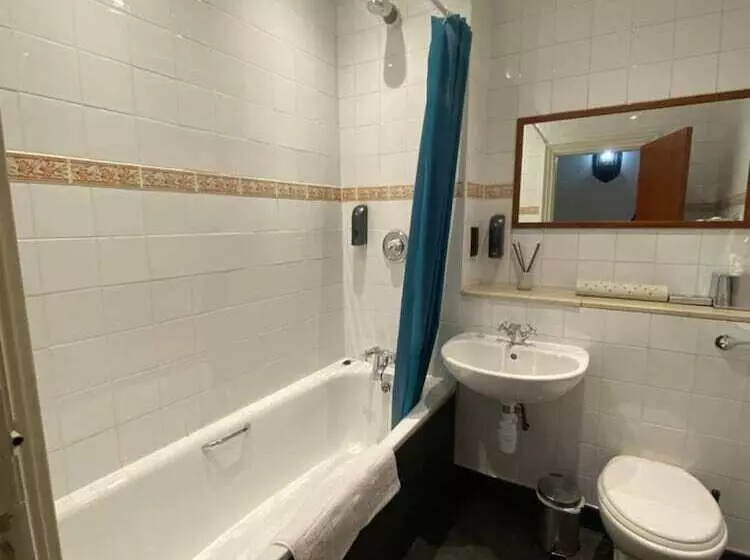 هتل No6 West Coates