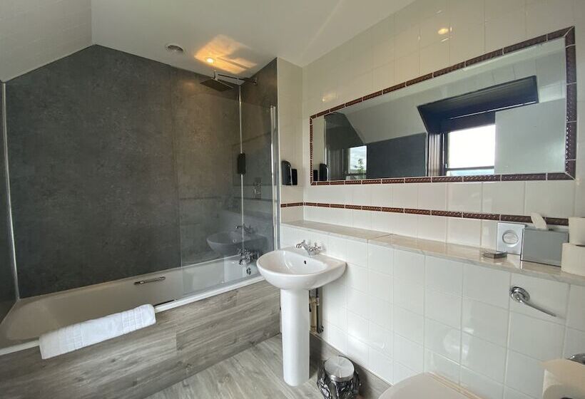 هتل No6 West Coates