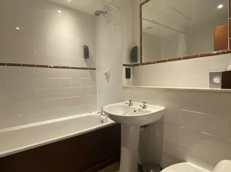 هتل No6 West Coates