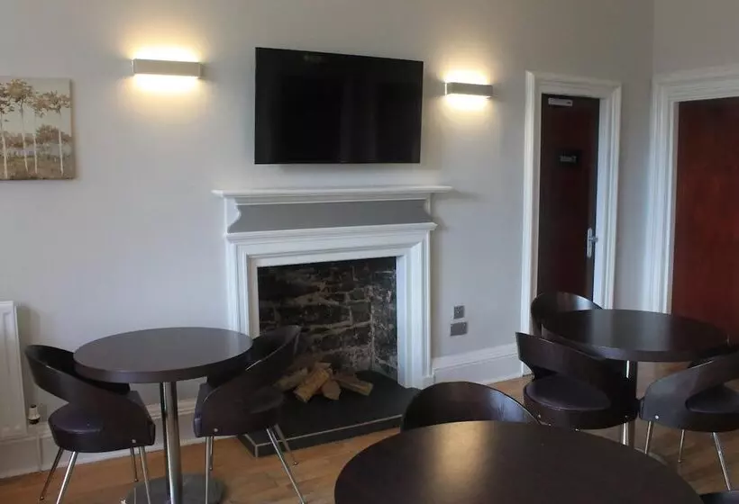 هتل No6 West Coates