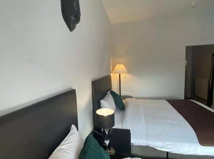 هتل No6 West Coates