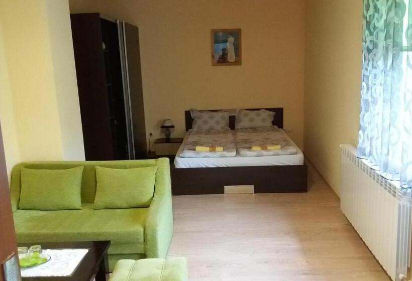 膳宿费 къща за гости Dani Dream