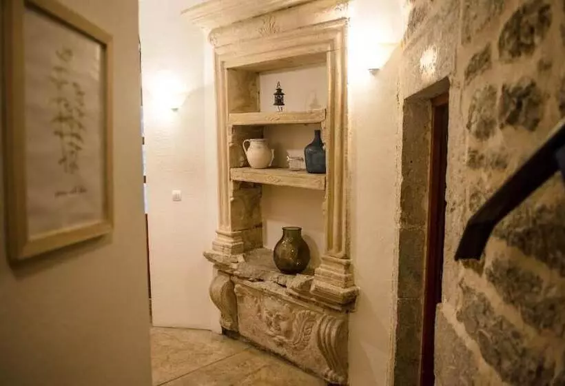 پانسیون Antika Guesthouse