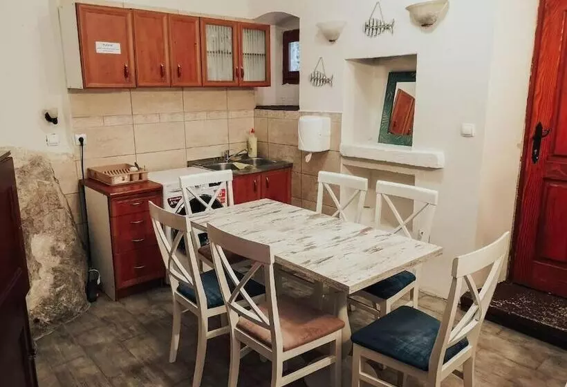 پانسیون Antika Guesthouse