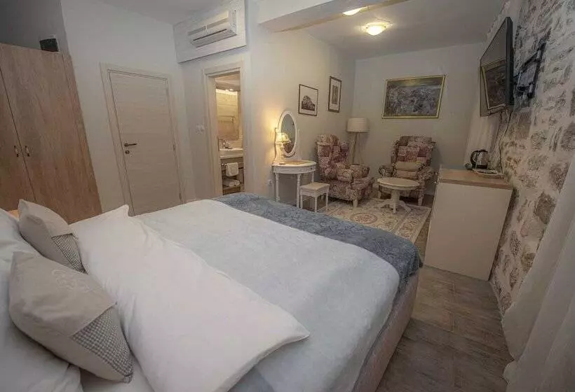 پانسیون Antika Guesthouse