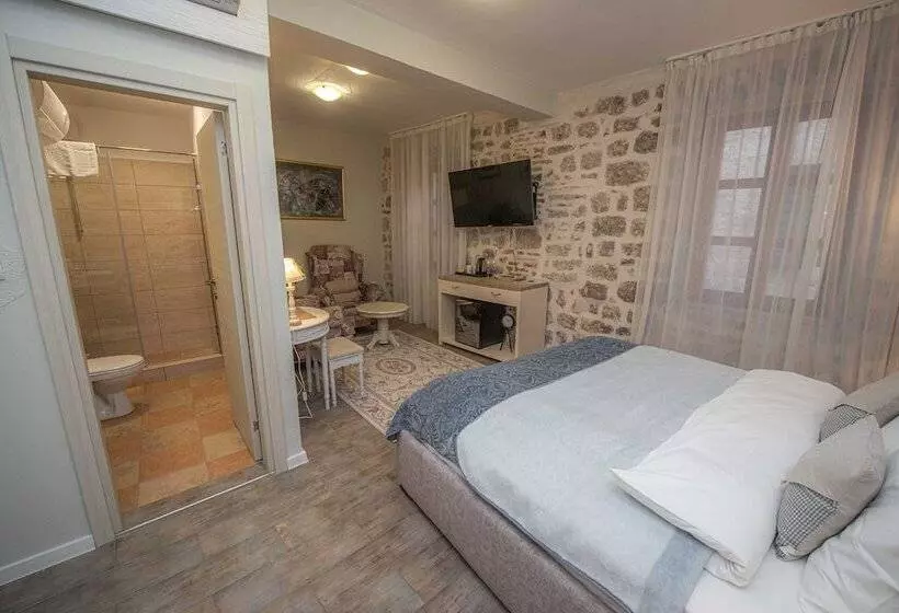 پانسیون Antika Guesthouse