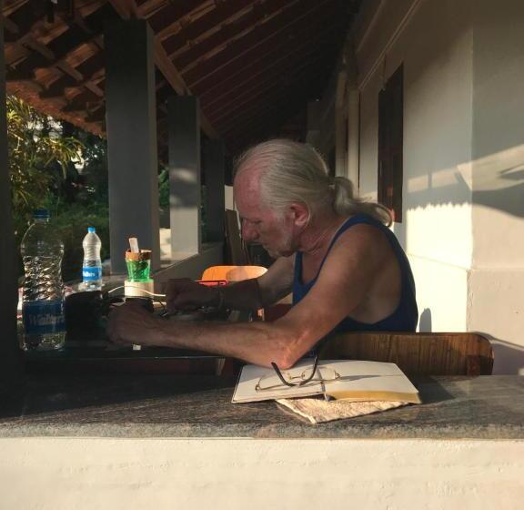 پانسیون Manshore Bay