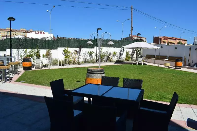 هتل Bardo Recoletos Coco