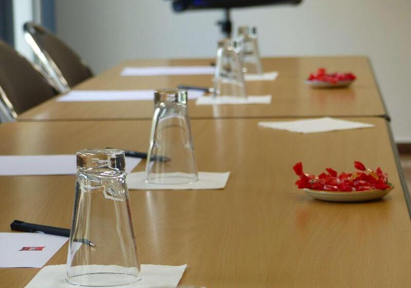 בית מלון כפרי Ibis Styles Pontivy Centre Bretagne