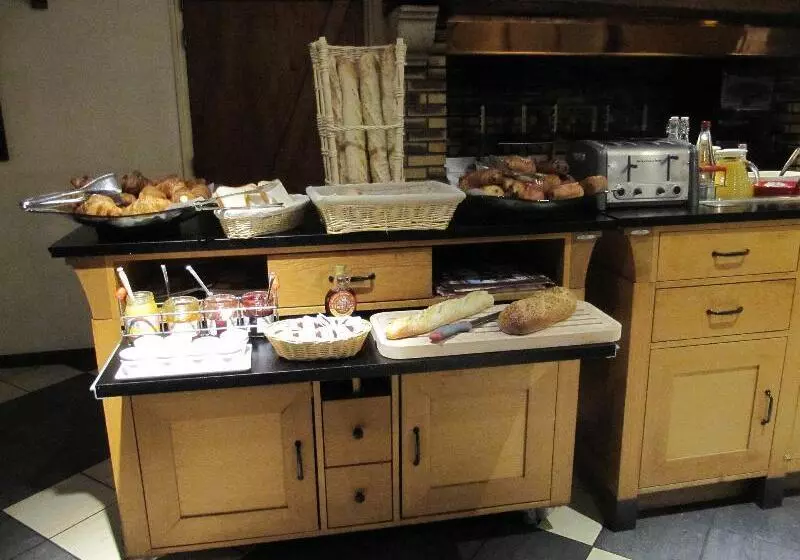 Отель Ibis Styles Pontivy Centre Bretagne