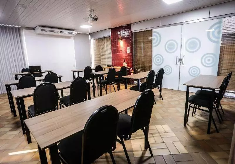 בית מלון כפרי Ibis Teresina