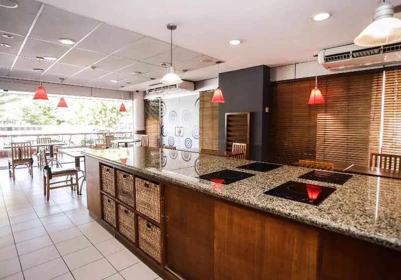 בית מלון כפרי Ibis Teresina