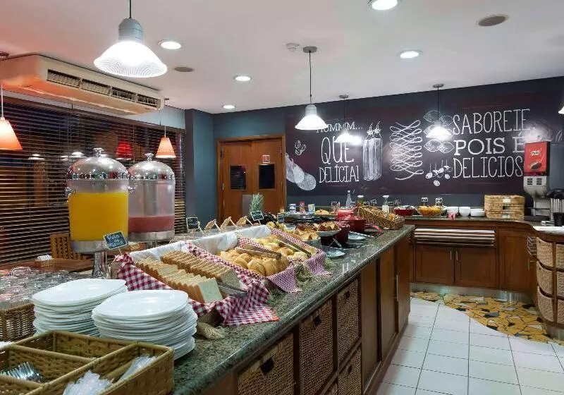 בית מלון כפרי Ibis Teresina