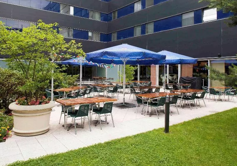 هتل Ibis Zurich City West