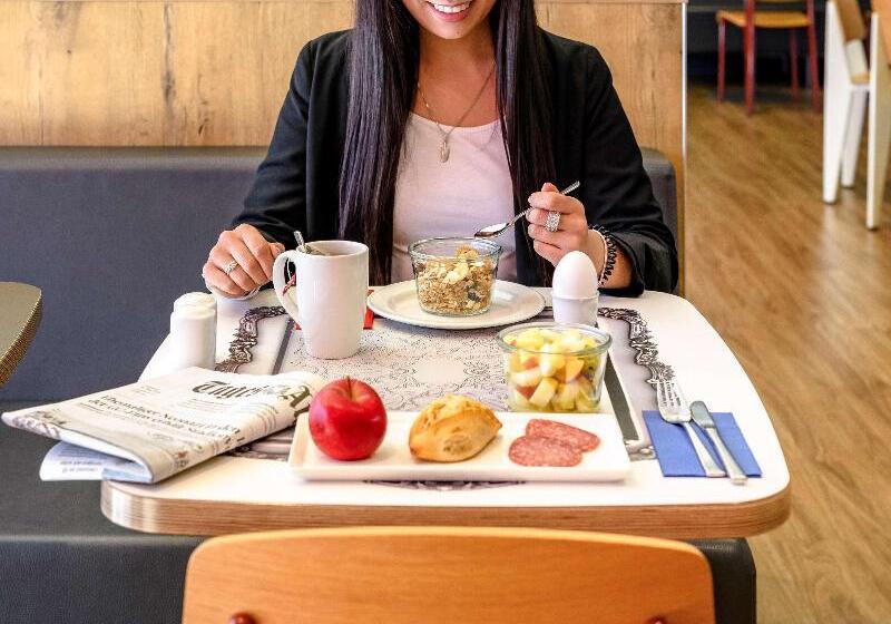 هتل Ibis Zurich City West