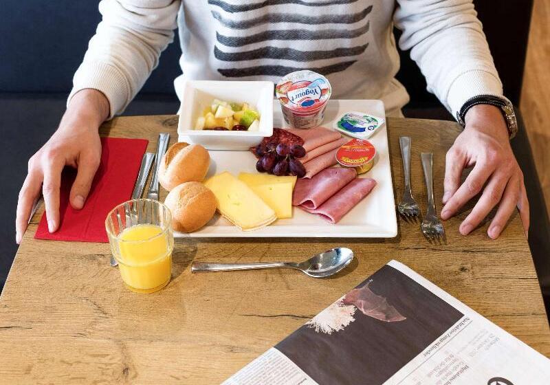 هتل Ibis Zurich City West