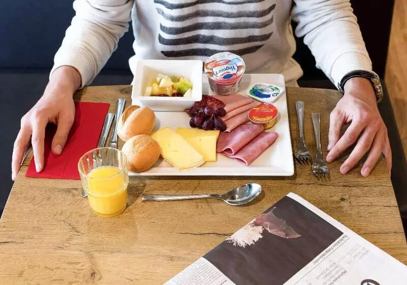 هتل Ibis Zurich City West