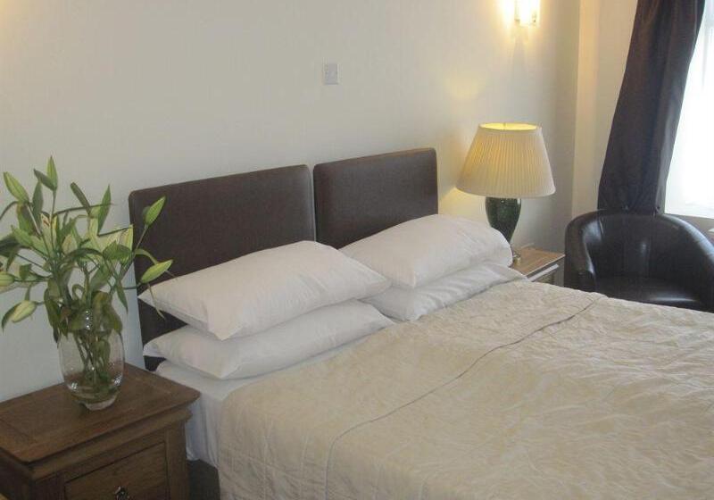 Old Mill Hotel & Lodge