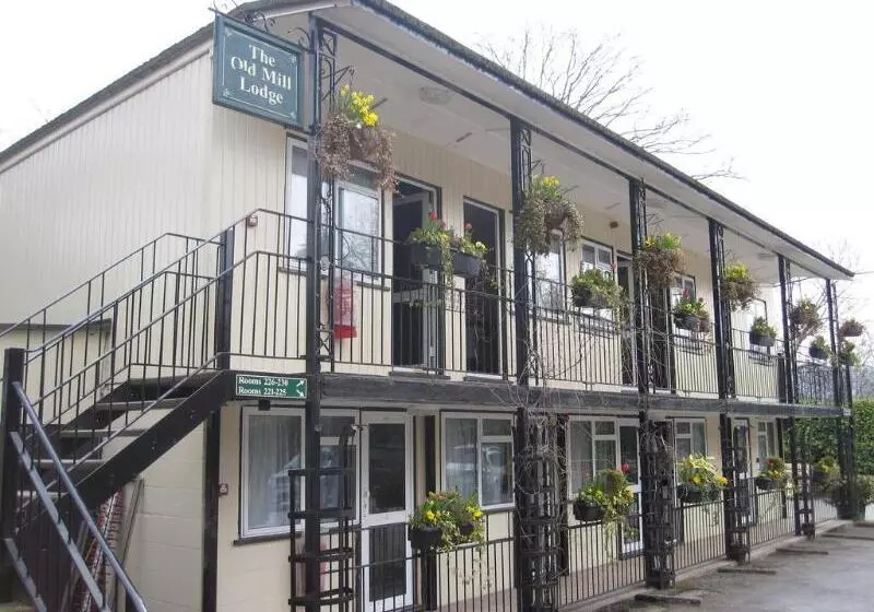 Old Mill Hotel & Lodge