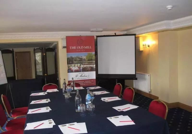 Old Mill Hotel & Lodge