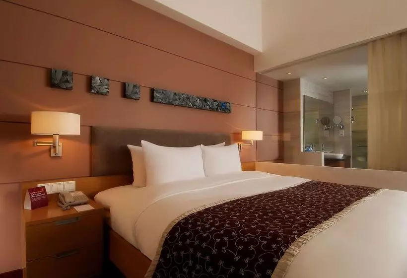 Отель Parkroyal Saigon