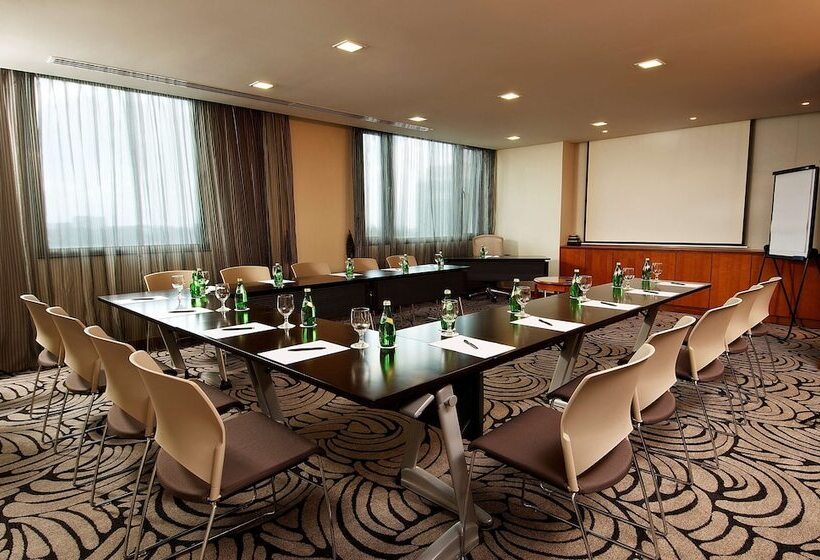 هتل Parkroyal Saigon