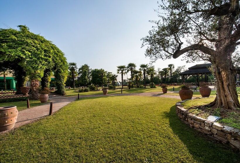 בית מלון כפרי Royal Garden