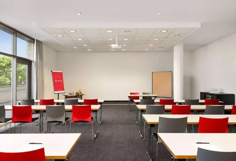 בית מלון כפרי Vienna House Easy By Wyndham Wuppertal