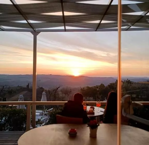 فندق Villa I Barronci Resort & Spa