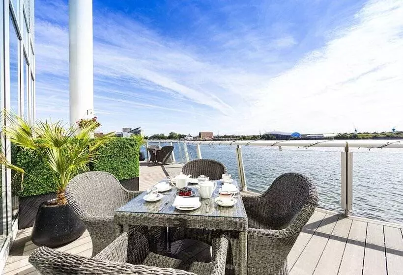 Отель Voco St. David S Cardiff, An Ihg