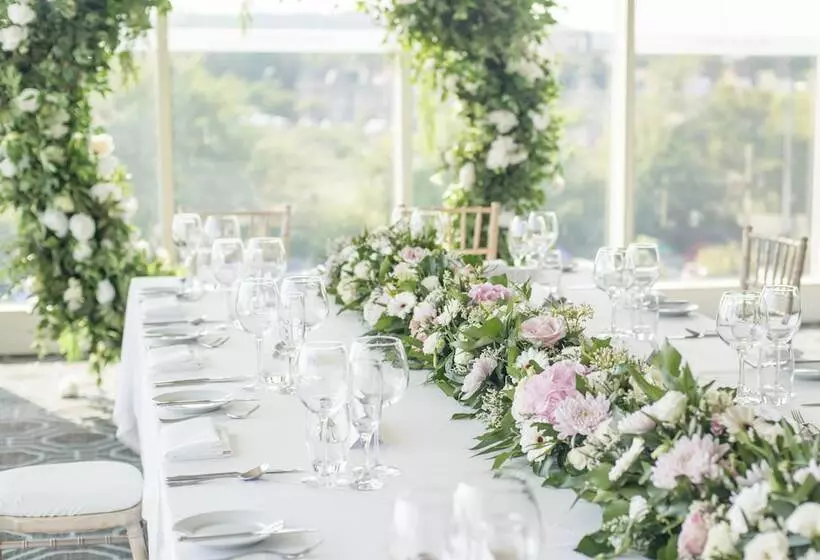 Отель Voco St. David S Cardiff, An Ihg