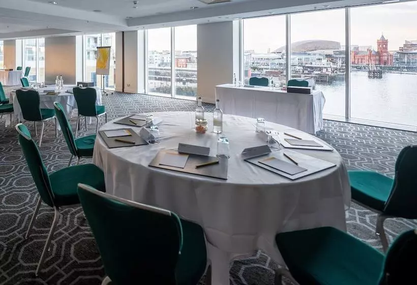 Отель Voco St. David S Cardiff, An Ihg