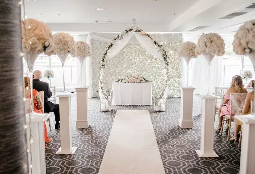 Отель Voco St. David S Cardiff, An Ihg