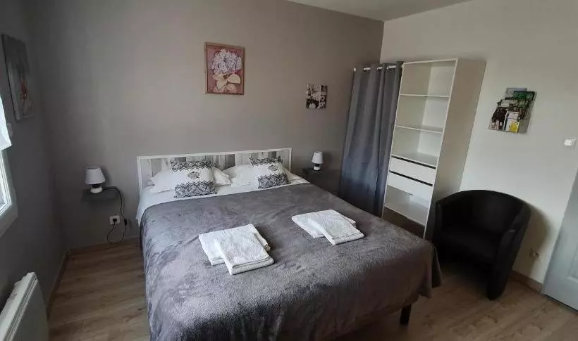 Aamiaismajoitus (B&B) Entre Loire Et Cher Chambres D Hôtes