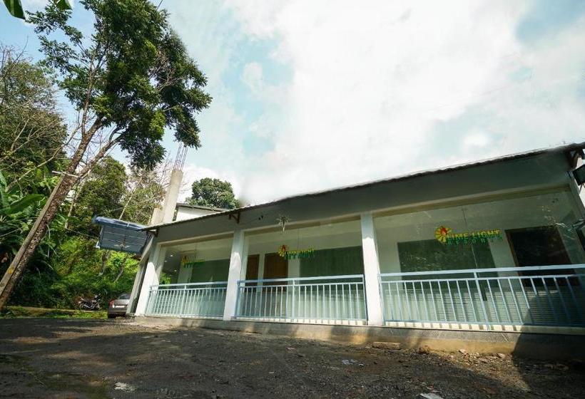 בית מלון כפרי Oyo 14253 Lime Light Resort