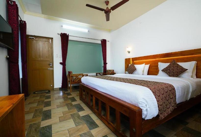 בית מלון כפרי Oyo 14253 Lime Light Resort