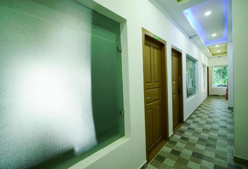 בית מלון כפרי Oyo 14253 Lime Light Resort