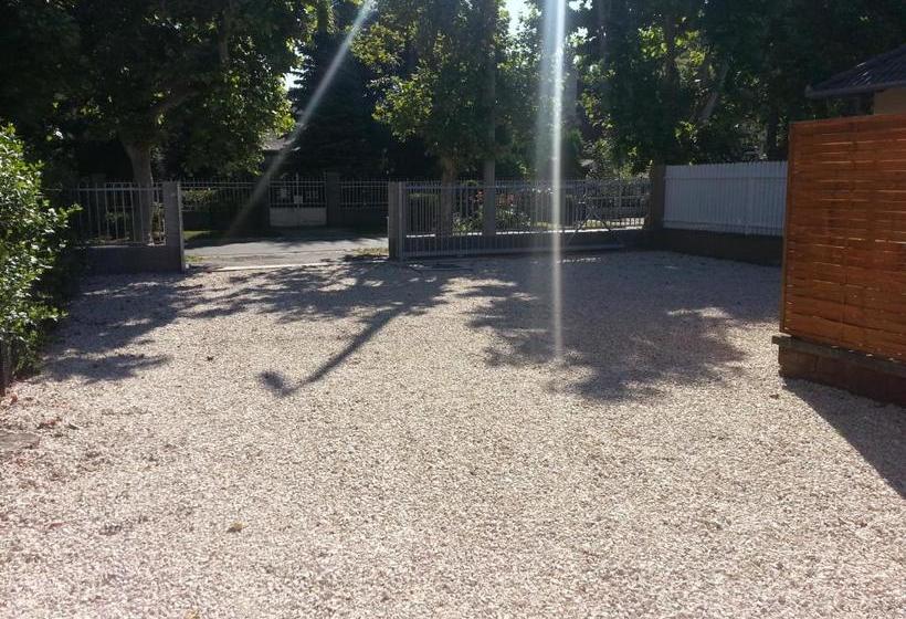 ペンション ádám Apartmanház