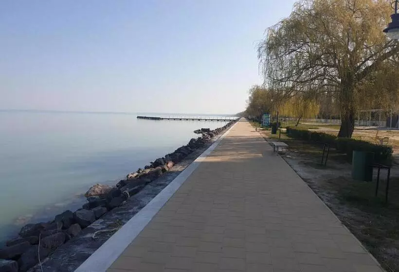 Majatalo ádám Apartmanház