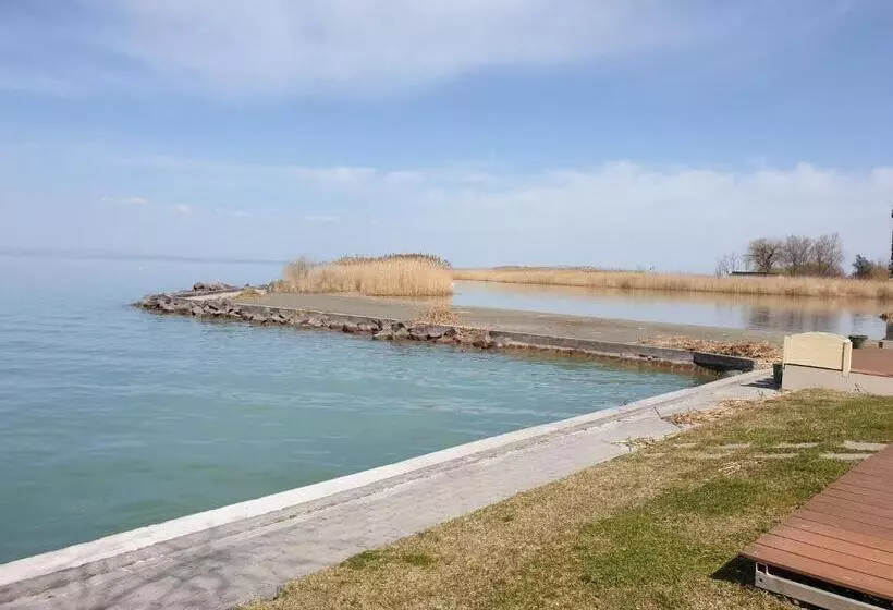 Majatalo ádám Apartmanház