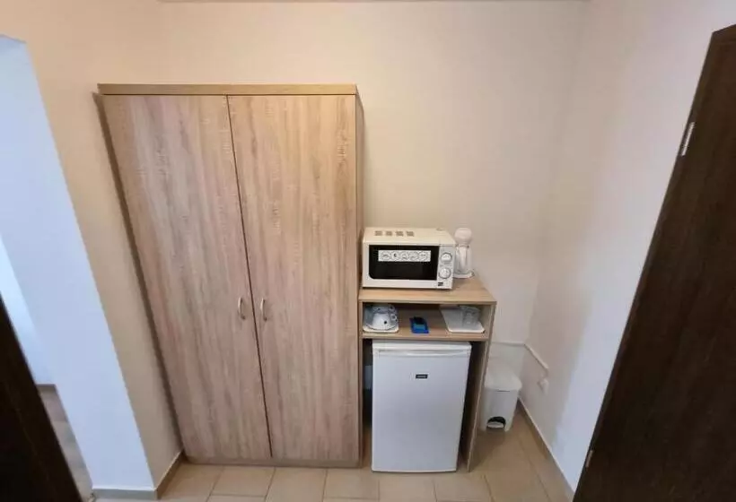 Majatalo ádám Apartmanház