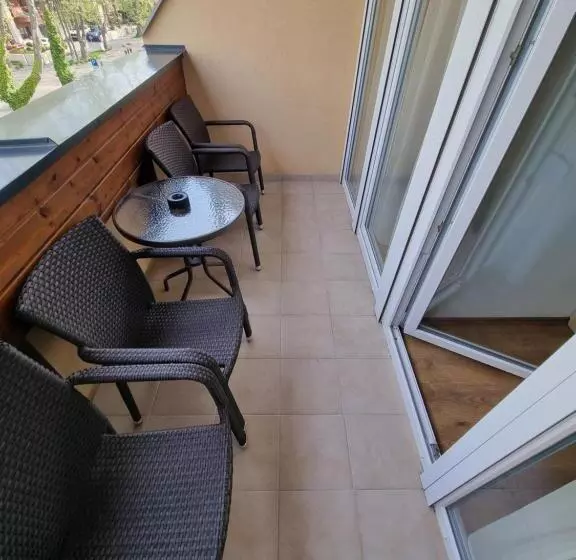 Majatalo ádám Apartmanház