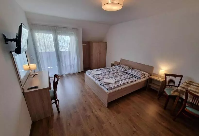 Majatalo ádám Apartmanház